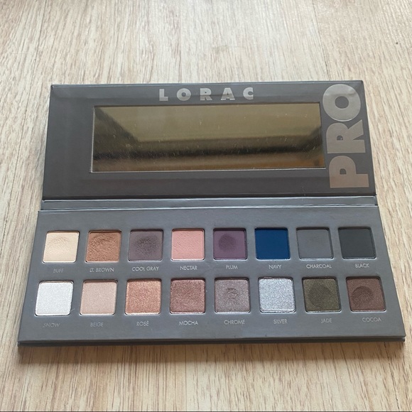 Lorac pro 2 eyeshadow palette - Picture 2 of 5